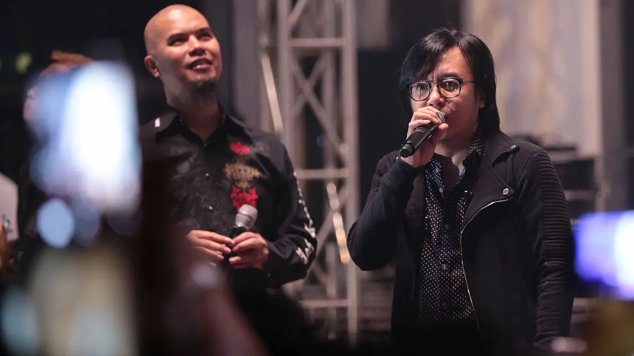 [Bintang] Yuk, Dengar 6 Lagu Lawas Ini Sebelum ke The 90s Festival