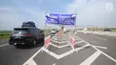 Kendaraan mengantre memasuki jalur fungsional tol Brebes-Batang, Jawa tengah, Rabu (21/6). Penutupan disebabkan menumpuknya kendaraan menuju jalur fungsional tol Brebes-Batang sehingga dialihkan lewat tol Brebes Timur. (Liputan6.com/Gempur M Surya)