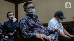 Mereka menjalani sidang pembacaan dakwaan oleh Jaksa Penuntut Umum (JPU) atas kasus dugaan suap pengurusan perkara Gregorius Ronald Tannur, pelaku pembunuhan Dini Sera Afriyanti. (Liputan6.com/Angga Yuniar)