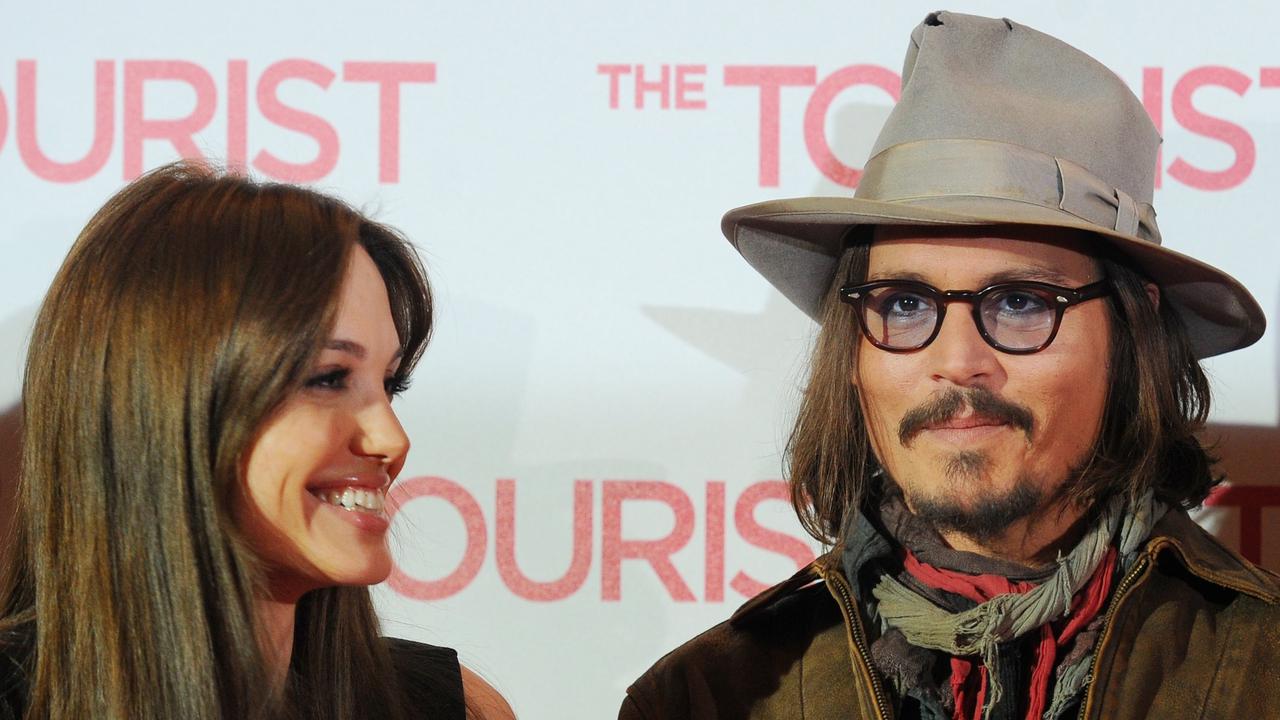 Angelina Jolie dan Johnny Depp