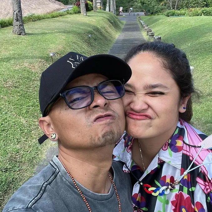 [Fimela] Wendy Cagur dan Ayu Natasha