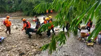 Enam organisasi kemanusiaan dan kebencanaan latihan bersama penanganan bencana di Sumpiuh, Banyumas. (Foto: Liputan6.com/Eddy Wahono)