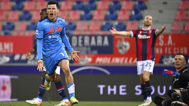 FOTO: Napoli Menang 2-0 di Kandang Bologna