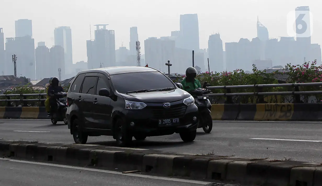 Kualitas udara Jakarta saat ini 15.3 kali di atas nilai panduan kualitas udara tahunan WHO. (merdeka.com/Arie Basuki)