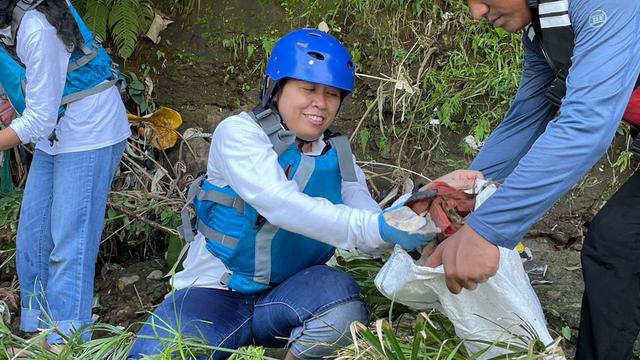 Hari Lingkungan Hidup Sedunia, 780 Kg Sampah Diangkut dari Sungai Ciliwung dalam Sehari