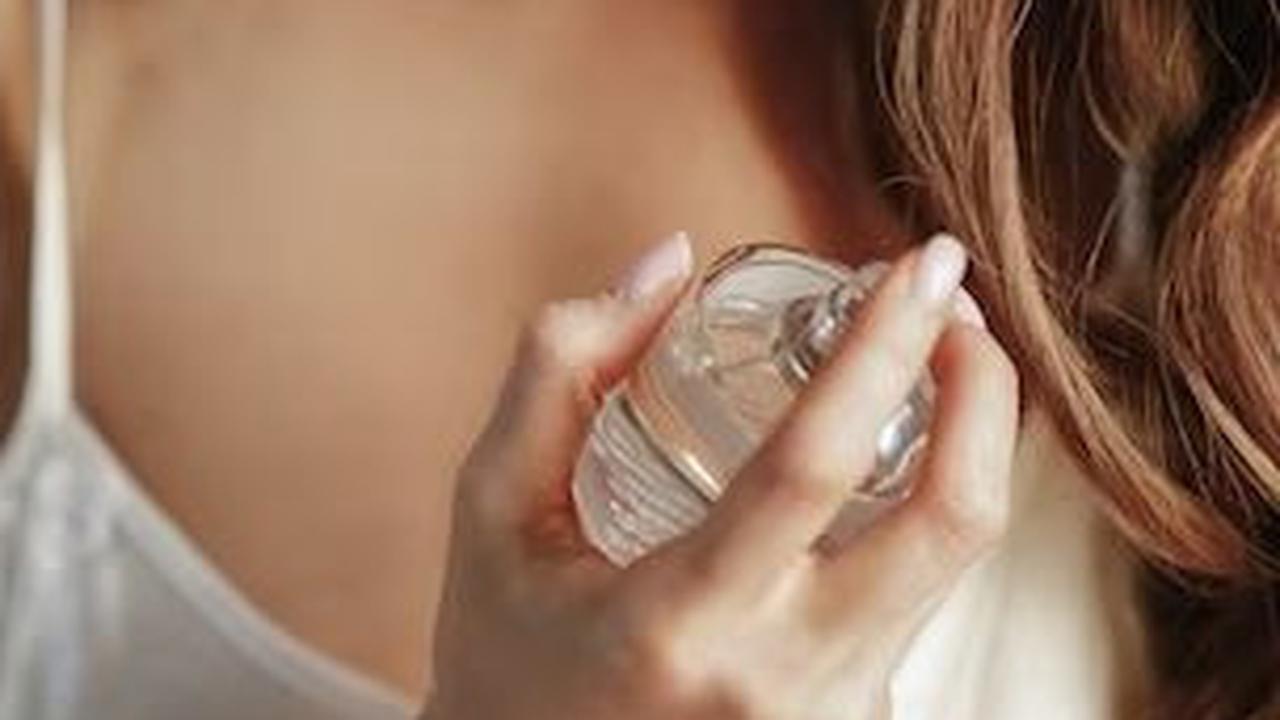 9 Rekomendasi Parfum Lokal Dengan Wangi yang Tahan Lama Dan Elegan