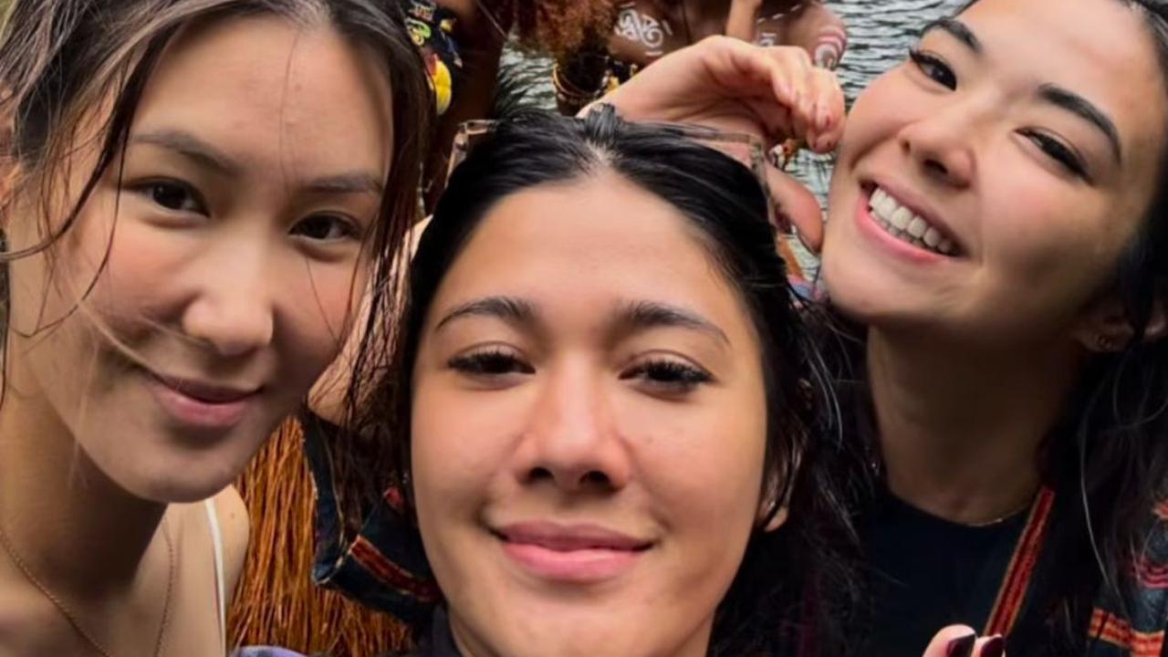 7 Potret Gisel Nikmati Pesona Kali Biru Papua, Dapat Kejutan Tak Terduga di Tengah Perjalanan