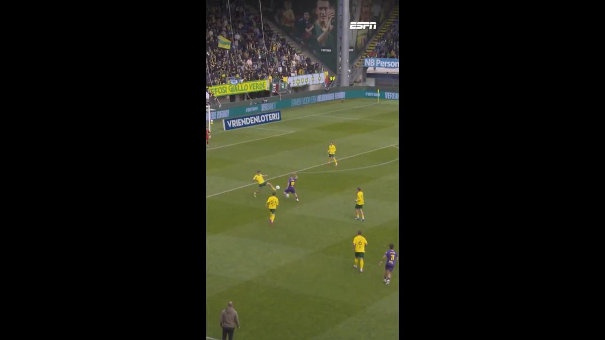 Pemain NAC Breda Terkapar usai Duel dengan Justin Hubner, Balaskan Dendam Dean James?