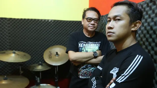 Junot Visual Lab dan Edi Stinky
