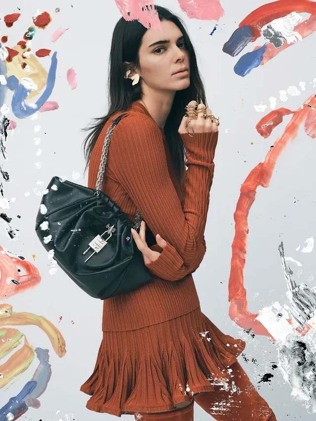 Gaya Menawan Kendall Jenner di Kampanye Terbaru Givenchy Spring Summer 2022