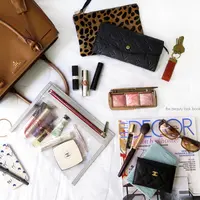 Kalau kamu suka berpergian, maka inilah item kosmetik yang harus ada dalam tasmu. Jangan sampai ketinggalan! (Foto: careergirldaily.com)
