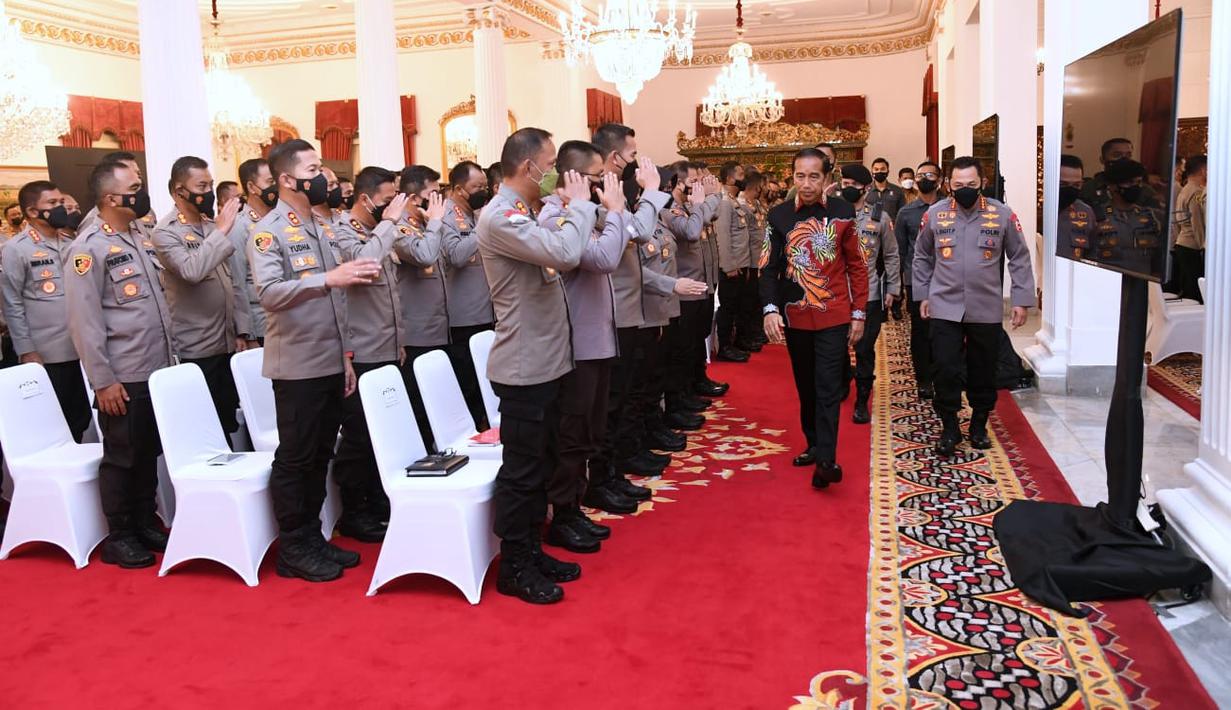 Presiden Joko Widodo bersama Kapolri Jenderal Listyo Sigit Prabowo tiba di Istana Merdeka, Jakarta, Jumat (14/10/2022). Presiden Joko Widodo (Jokowi) mengumpulkan jajaran Kepolisian Negara Republik Indonesia (Polri) di Istana Negara, kompleks Istana Kepresidenan, Jakarta, Jumat (14/10/2022). (Foto: Lukas - Biro Pers Sekretariat Presiden)