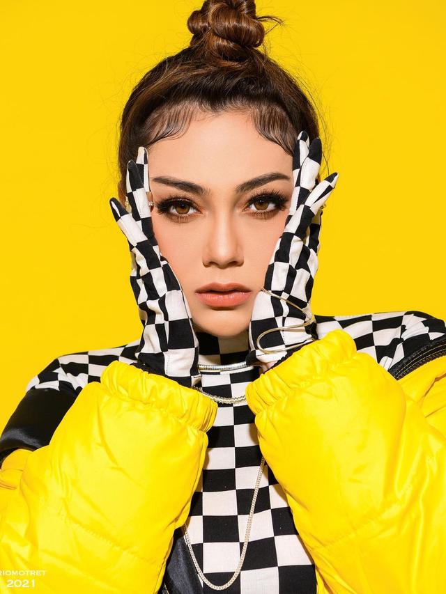 Celine Evangelista. (Foto: Rio Motret dari Instagram @celine_evangelista)