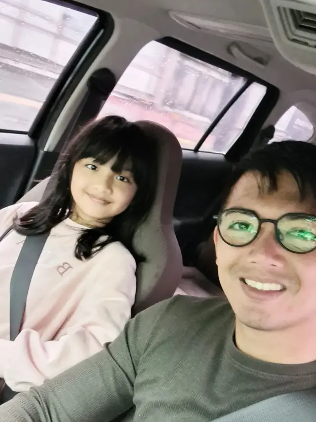 Nicky Tirta dan Putrinya