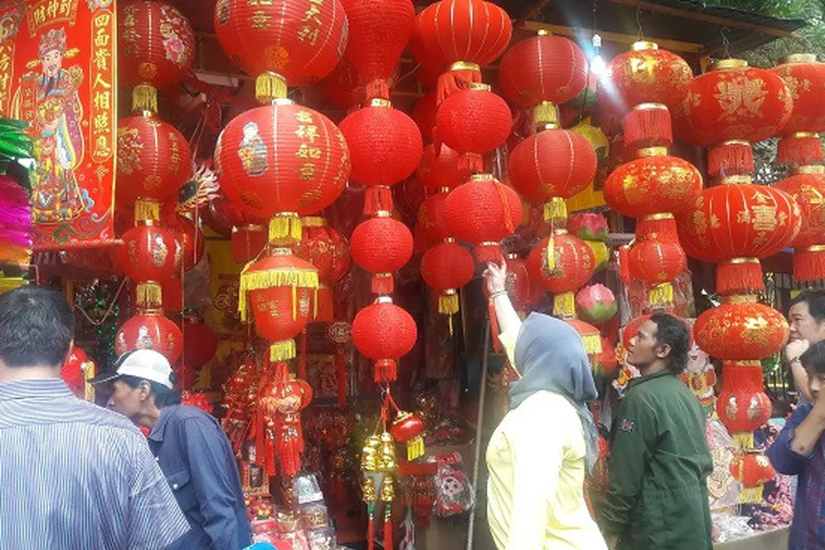 Suasana Jelang Imlek di Pasar Petak Sembilan Glodok