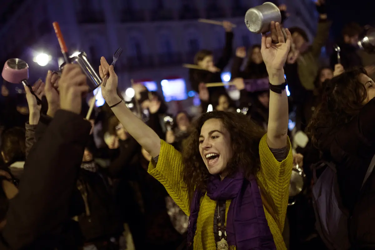 Demo Hari Perempuan Internasional Bawa Panci di Spanyol