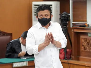 Terdakwa kasus pembunuhan berencana terhadap Brigadir Nopriansyah Yosua Hutabarat atau Brigadir J, Ferdy Sambo tiba untuk menjalani sidang pembacaan putusan sela majelis hakim di Pengadilan Negeri Jakarta Selatan, Jakarta, Rabu (26/10/2022). Majelis Hakim Pengadilan Negeri Jakarta Selatan resmi menolak nota keberatan atau eksepsi terdakwa Ferdy Sambo terkait kasus dugaan pembunuhan berencana Brigadir J. (Liputan6.com/Faizal Fanani)