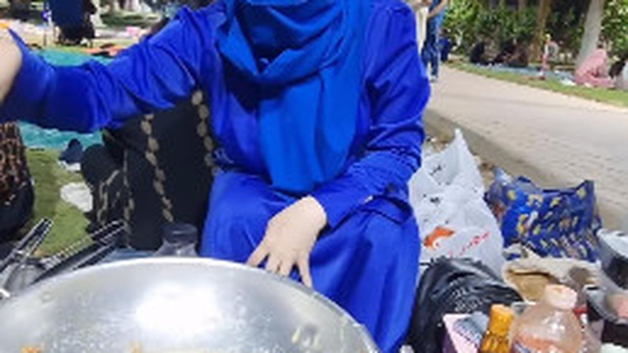 Ternyata Ada Orang Indonesia Jualan Seblak di Arab Saudi