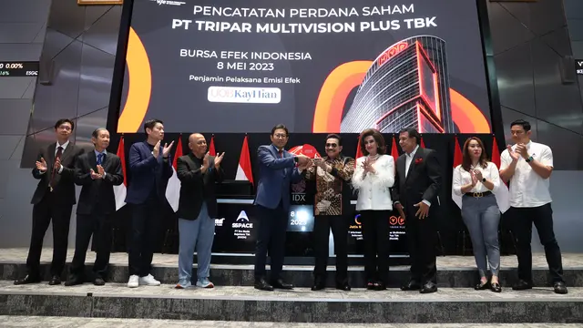 Pencatatan perdana saham PT Tripar Multivision Plus Tbk (RAAM), Senin (8/5/2023). (Foto: BEI)