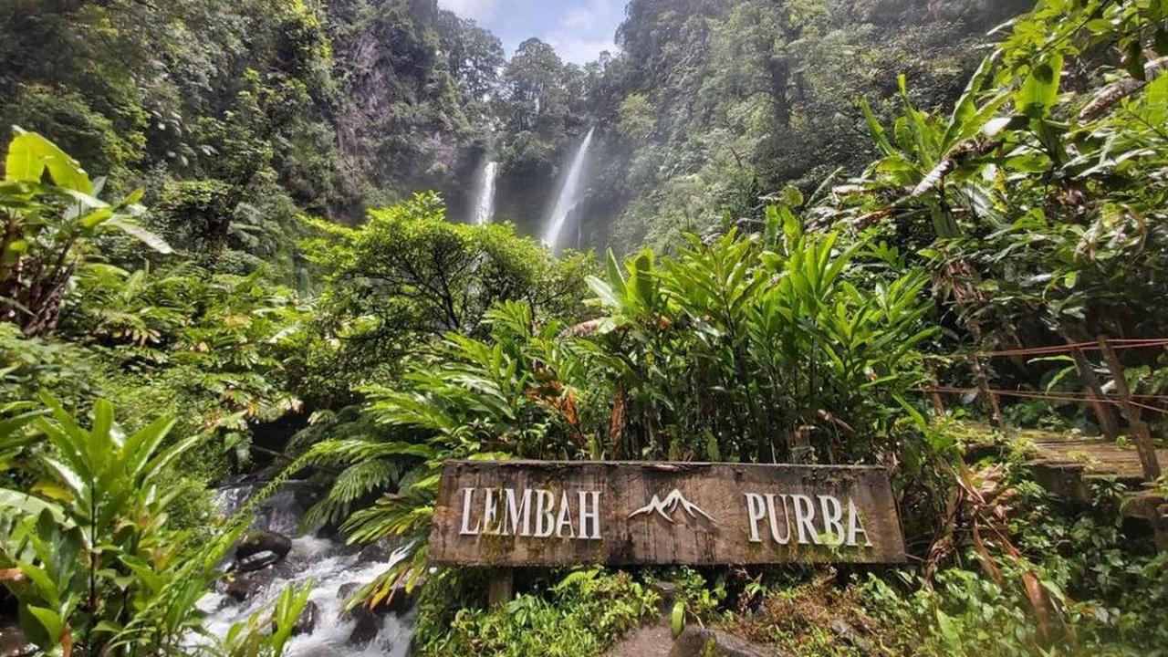 Berada di lingkungan wisata Situ Gunung
