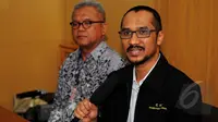 Ketua KPK, Abraham Samad menggelar konferensi pers usai ditetapkan sebagai tersangka oleh Bareskrim, Jakarta, Selasa (17/2/2015). (Liputan6.com/Faisal R Syam)