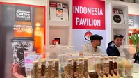 Booth Paviliun Indonesia bersama dengan KBRI Belanda mempromosikan tiga varian kopi nasional dari pelaku usaha yang menjadi binaan Kementerian Pertanian (Kementan) khususnya Ditjen. Perkebunan.