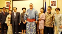 Top 5 Lifestyle : Juara Sumo Promosikan Batik Jadi Terpopuler
