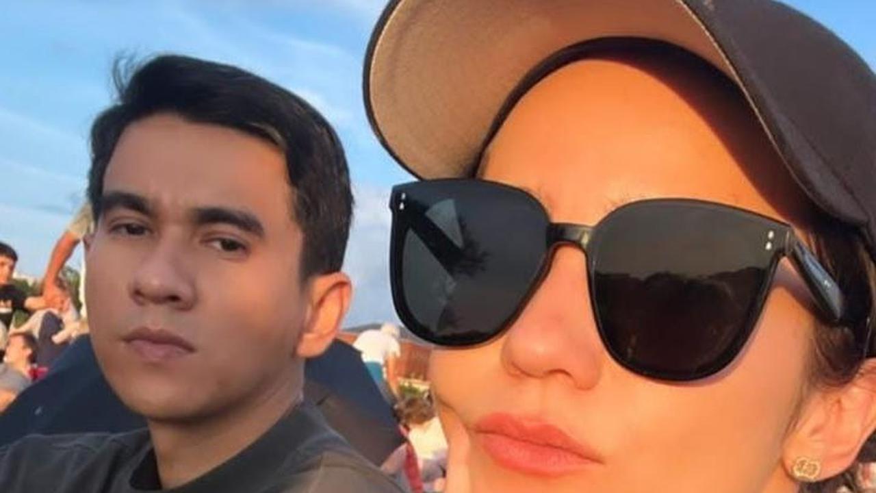 Menetap di Amerika Serikat Usai Menikah, Ini Potret Terbaru Enzy Storia yang Makin Cantik & Selalu Mesra Bareng Suami