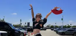 Lisa BLACKPINK nonton Piala Dunia 2026 dengan tampilan ala Nike Girl (@lalalalisa_m)