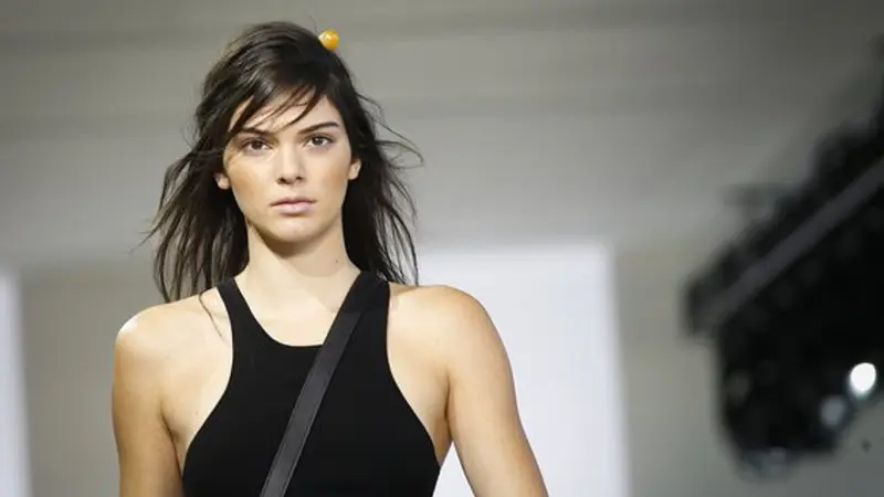 Kendall Jenner Kesal Wajahnya Dijual Tanpa Izin