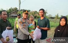 93 KK Terdampak! Polres OKU Timur Salurkan Bantuan Korban Puting Beliung di Dua Desa
