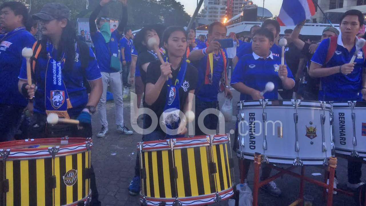 Perang Dukungan antara Suporter Timnas Indonesia dan Thailand