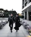 Kebahagiaan tengah menyelimuti pasangan Aurel Hermansyah dan Atta Halilintar. Pasangan yang telah dikaruniai seorang putri cantik itu tengah merayakan anniversary pernikahan yang ke-2 secara romantis.  Keduanya juga saling memberikan kado mewah. Berikut beberapa potretnya. [Instagram/attahalilintar]