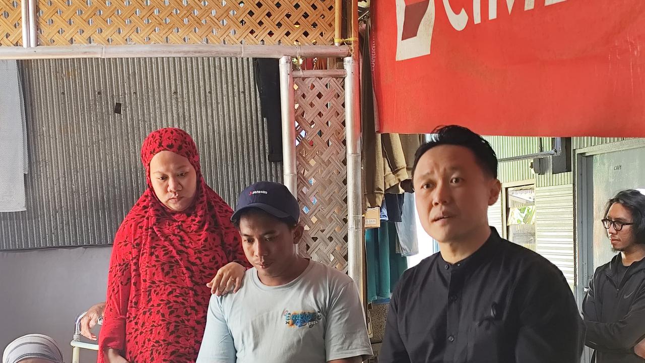 Menag Melayat ke Rumah Duka Korban Kerusuhan di Makassar