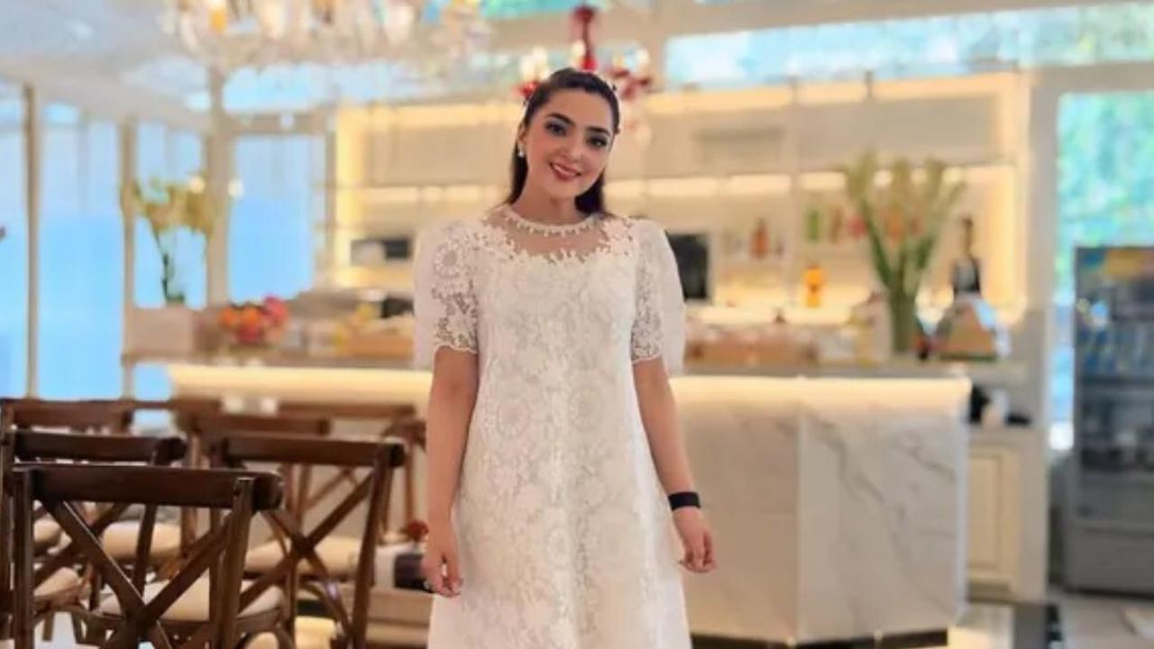 6 Gaya Elegan Ashanty Pakai Dress Brokat, Inspirasi Tampilan Memikat di Setiap Saat