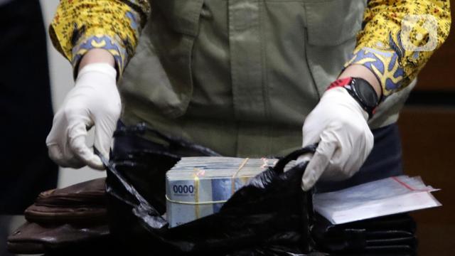 KPK Tangkap dan Tahan Bupati Pemalang Mukti Agung Wibowo