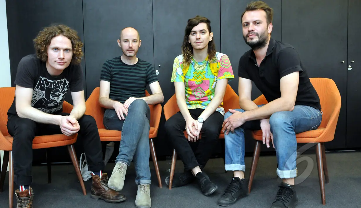 Band Manceau saat berbincang dengan Liputan6.com di Institut Francis Indonesia (IFI) di kawasan Thamrin, Jakarta (15/5/2015).  Manceau merupakan band indie-pop yang terbentuk sejak 2012 lalu. (Liputan6.com/Panji Diksana)