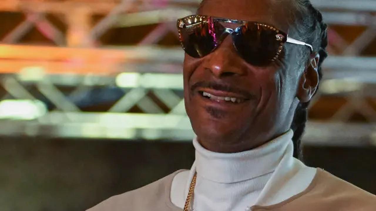 Rapper Snoop Dogg Dirujak Fans Gara-Gara Tampil di Acara Pra-pelantikan Presiden Donald Trump