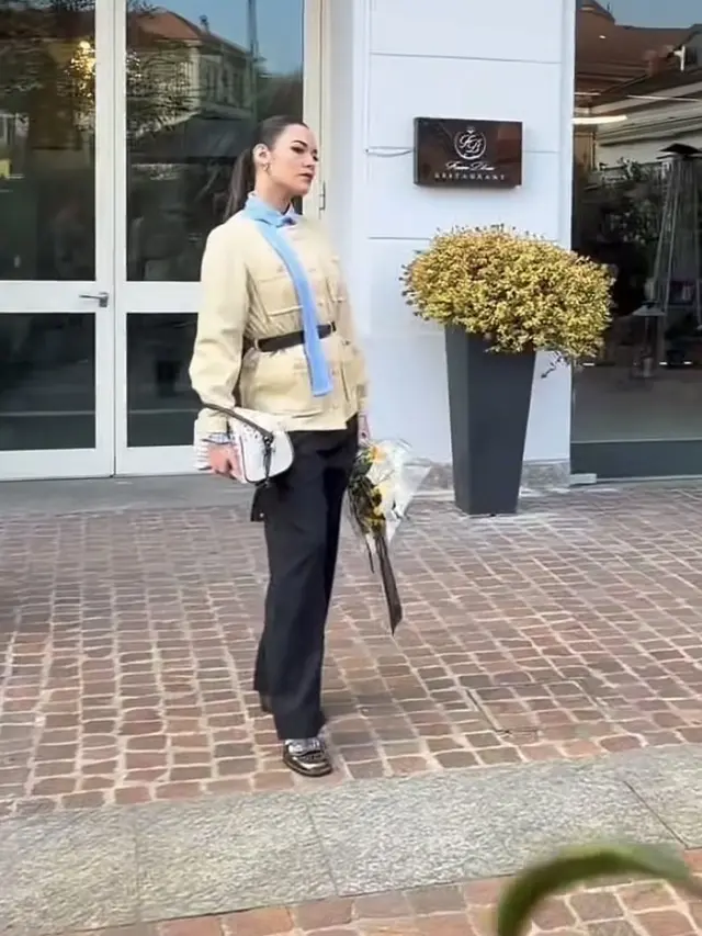 Raisa Hadir  menyaksikan koleksi Onitsuka Tiger di Milan Fashion Week. [@raisa6690]