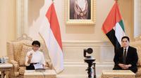 Menlu RI Retno Marsudi dan Menteri BUMN Erick Thohir memberikan pengarahan pers terkait kunjungan bilateral ke Uni Emirat Arab (22/8/2020). Keduanya membahas berbagai kerja sama Indonesia-UEA, mulai dari penanganan COVID-19 hingga ekonomi (DIREKTORAT INFOMED KEMLU RI).