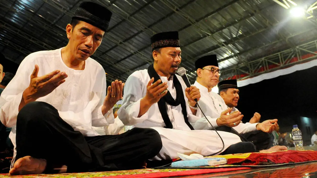 Doa Ribuan Santri Tutup Kampanye Jokowi