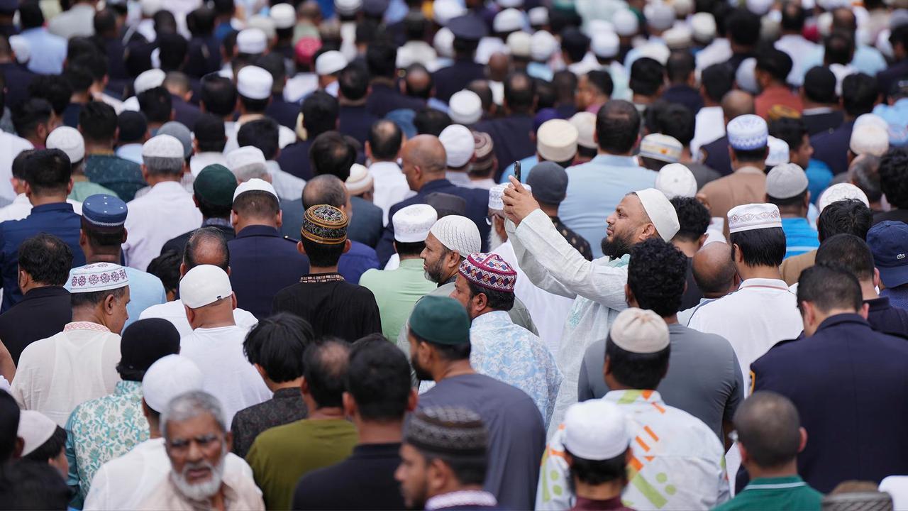 FOTO: Penghormatan Terakhir untuk Didarul Islam, Polisi Muslim New York yang Gugur Saat Penembakan Massal