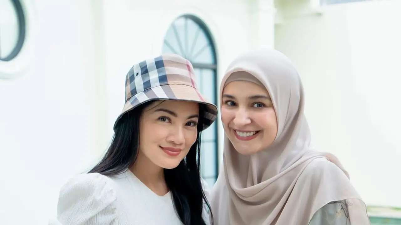 Titi Kamal dan Shireen Sungkar (foto: instagram Titi Kamal)