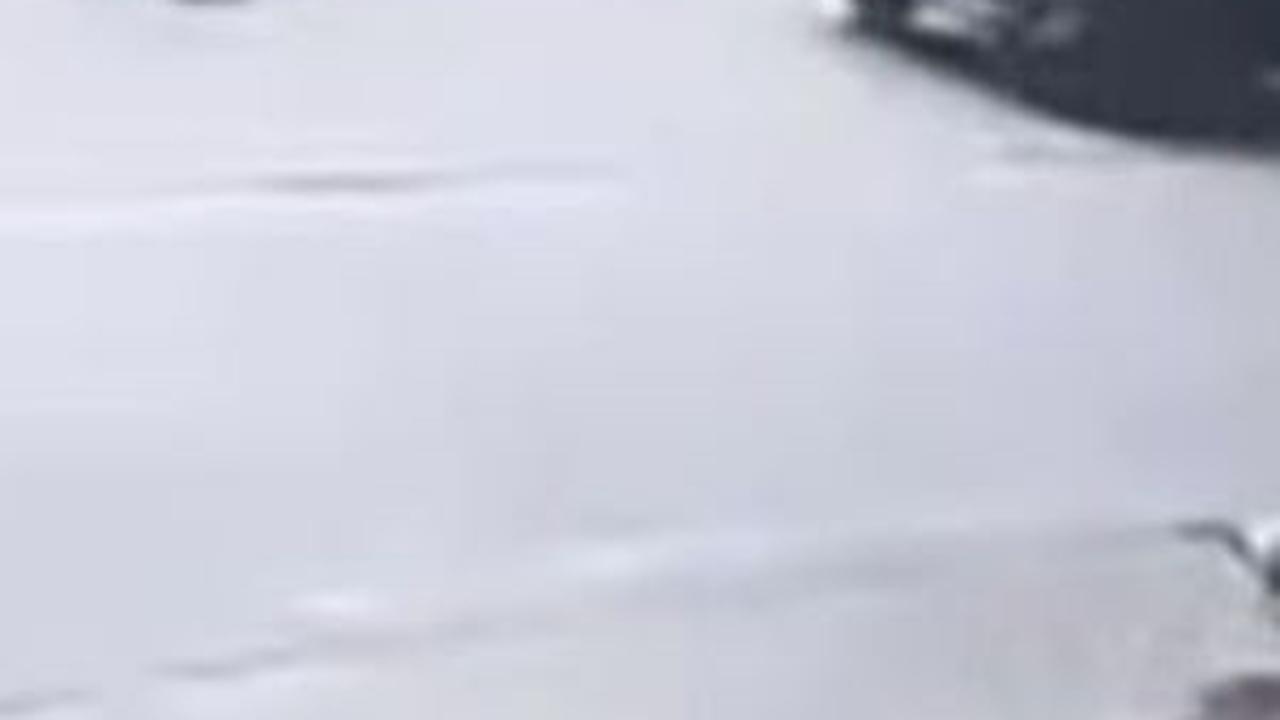 Tak Hanya di Kembangan, Baliho Caleg PSI di Tambora juga Jatuh Timpa Pemotor hingga Kaki Dipasang Gibs