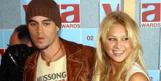 Nggak cuma Kylie Jenner yang sembunyukan kehamilan, Anna Kournikova dan kekasihnya  Enrique Iglesias ternyata juga bisa menyembunyikan kehamilannya. (getty images/Cosmopolitan)