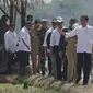 Presiden Jokowi saat meninjau tanam padi di Pekalongan. (Foto: Istimewa)