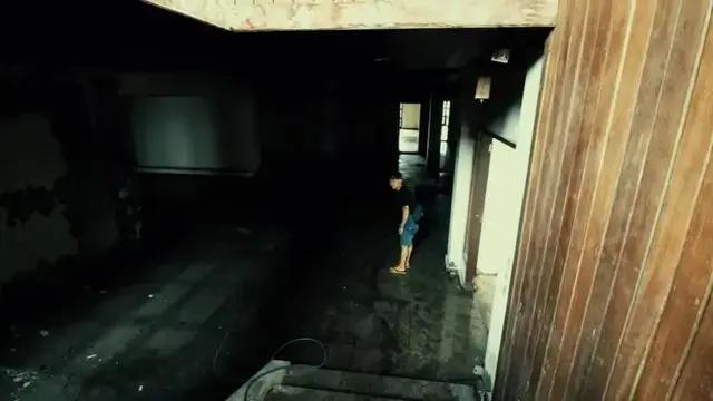 Potret mencekam hotel milik Tommy Soeharto yang cocok untuk wisata horor (Sumber: YouTube/Ric snt)