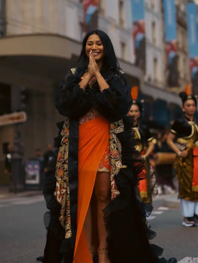 [Fimela] Anggun C Sasmi