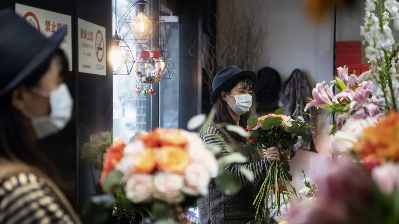 Perayaan Valentine di Shanghai Dibayangi Virus Corona COVID-19