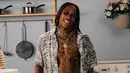 Wiz Khalifa merasa terganggu dengan komentar netizen mengenai anaknya yang naik bus ke sekolah. (instagram/wizkhalifa)